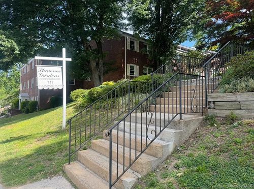 16a-717 Tuckahoe Rd, Yonkers, NY, 10710-5256 | Card Image