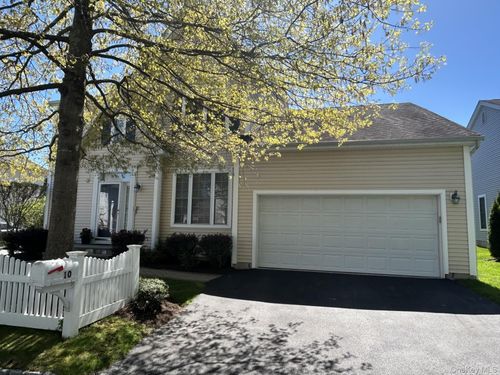 10 Limerick Ct, White Plains, NY, 10603-1550 | Card Image