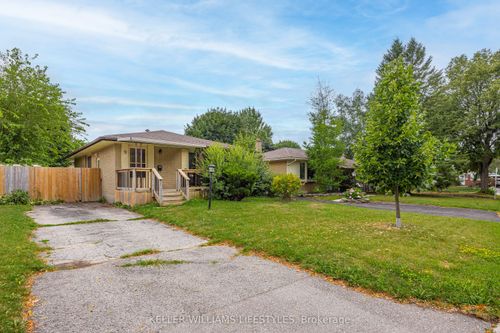 9 Buchan Rd, London, ON, N5V1K9 | Card Image