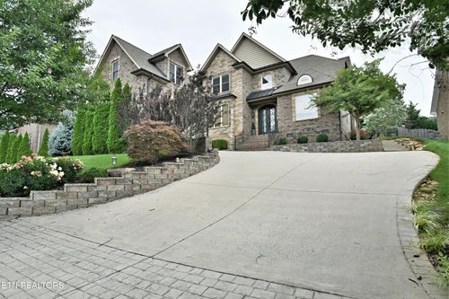 11957 Lakehurst Ln, Knoxville, TN, 37934-5309 | Card Image