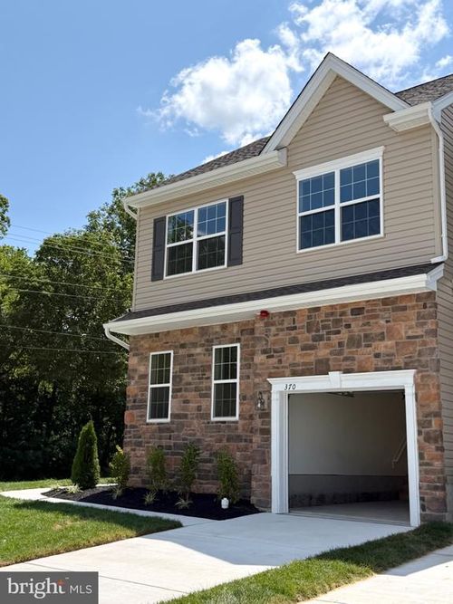 370 Hidden Dr, BLACKWOOD, NJ, 08012-4443 | Card Image