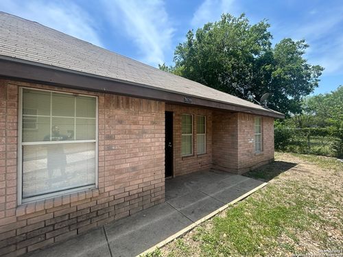 7639 Windsor Oaks, San Antonio, TX, 78239-3560 | Card Image