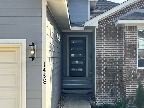 1438 E Waco Ave, Dallas, TX, 75216-1334 | Card Image