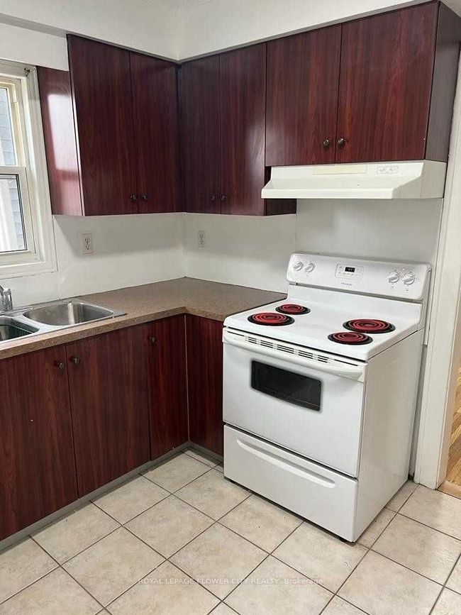 1122 Louis Ave, House other with 3 bedrooms, 3 bathrooms and 4 parking in Windsor ON | Image 10