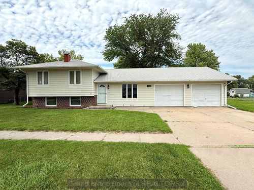 2303 27th St, Central City, NE, 68826-2700 | Card Image
