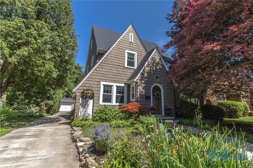 2448 Orchard Rd, Ottawa Hills, OH, 43606-2465 | Card Image
