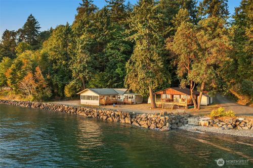 24415 143rd Ave Sw, Vashon, WA, 98070-7401 | Card Image
