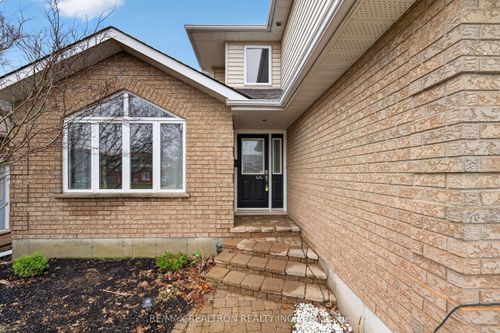 3129 Westridge Blvd, Peterborough, ON, K9K1Z5 | Card Image