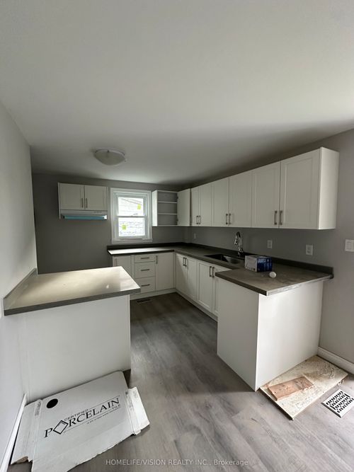 22 Kirkland St W, Kirkland Lake, ON, P2N2G4 | Card Image