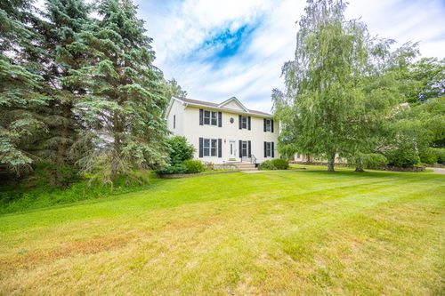 281 Dewey St, Churchville, NY, 14428-9334 | Card Image