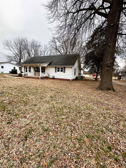 333 N Bells St, Alamo, TN, 38001-1127 | Card Image