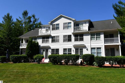 apt-6-13354 Stover Rd, Charlevoix, MI, 49720-8985 | Card Image