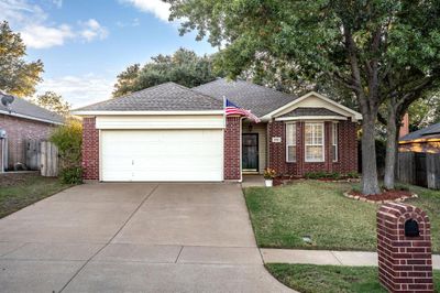 Mature trees and loads of curb appeal! | Image 2