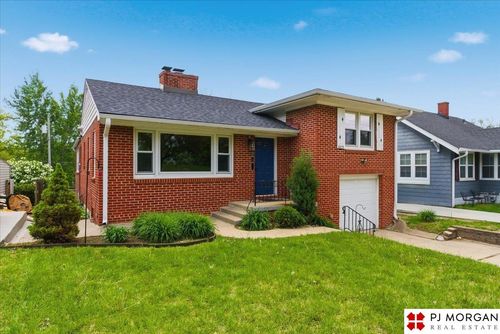 6315 Pacific St, Omaha, NE, 68106-1520 | Card Image