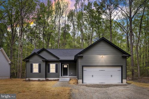 722 Circle Ln, COLONIAL BEACH, VA, 22443-3112 | Card Image