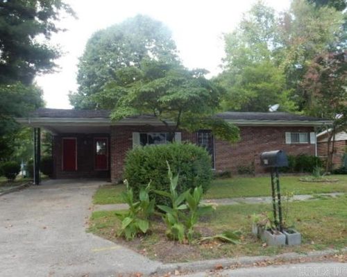 810 Bushy Ave, Caruthersville, MO, 63830-1962 | Card Image
