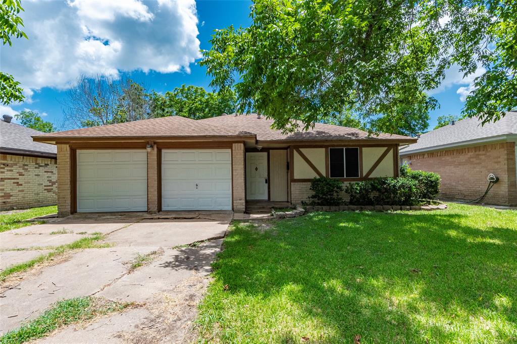 4th St, LA Porte, TX 77571