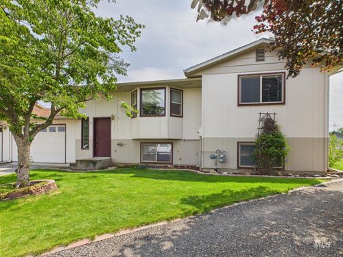 3427 7th Street D, Lewiston, ID, 83501-4977 | Card Image