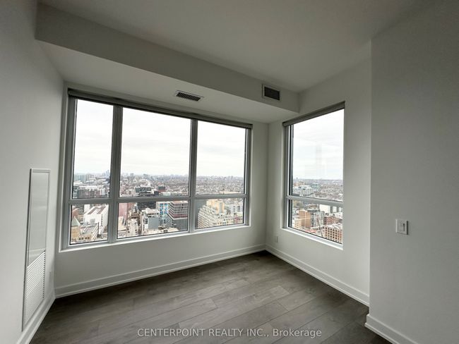 3313 - 108 Peter St, Condo with 3 bedrooms, 2 bathrooms and null parking in Toronto ON | Image 7