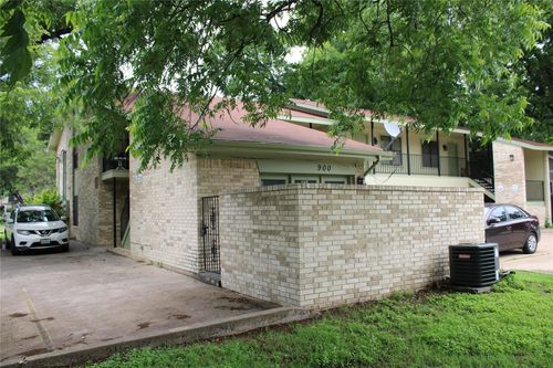 900 N Austin St, Denton, TX, 76201-3110 | Card Image