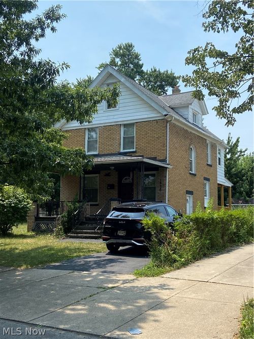 1536 E 195th St, Euclid, OH, 44117-1320 | Card Image