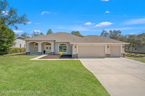 8392 Christopher Ln, Weeki Wachee, FL, 34613-4653 | Card Image