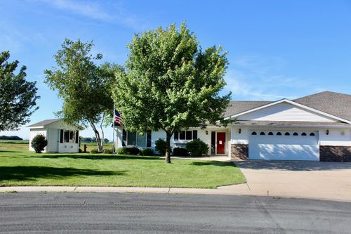 315 5th Cir Sw, Blooming Prairie, MN, 55917-1372 | Card Image