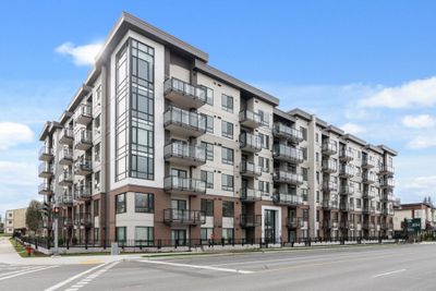 406 - 32174 George Ferguson Way, Condo with 2 bedrooms, 2 bathrooms and 1 parking in Abbotsford BC | Image 1