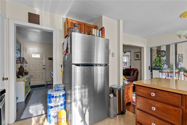 9 Continental Dr, House other with 3 bedrooms, 3 bathrooms and 3 parking in Middletown RI | Image 17