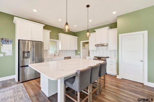 20704 Boulder St, Gretna, NE, 68028-4075 | Card Image