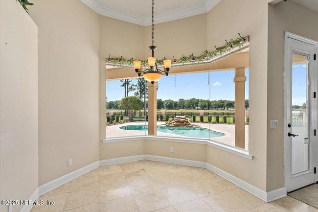 Breakfast nook | Image 7