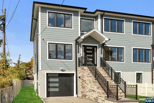 25A Pulaski Ave, Wallington, NJ, 07057-1311 | Card Image