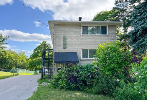 1030 Ravine Rd, Oshawa, ON, L1H4C8 | Card Image