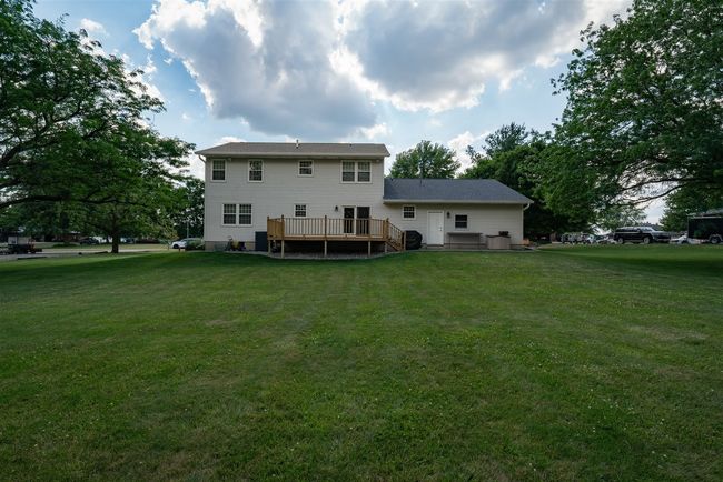 307 Blue Jay Dr, House other with 4 bedrooms, 4 bathrooms and 2 parking in Le Roy IL | Image 46