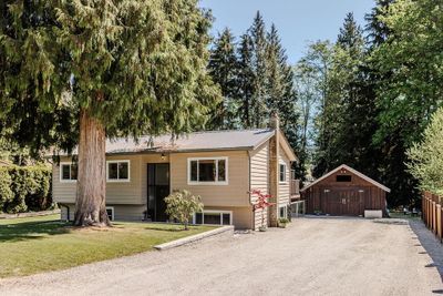 5620 Wakefield Rd, House other with 4 bedrooms, 2 bathrooms and null parking in Sechelt BC | Image 3