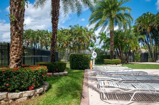 24 - 13115 Belhaven Court, Condo with 3 bedrooms, 2 bathrooms and null parking in Wellington FL | Image 27