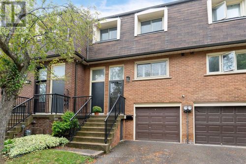 58 Silver Shadow Path, Toronto (Markland Wood), ON, M9C4Y2 | Card Image