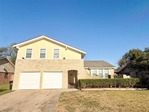 10423 Kirkshire Dr, Houston, TX, 77089-2449 | Card Image