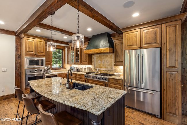 922 June Creek Rd, Home with 3 bedrooms, 4 bathrooms and null parking in Edwards CO | Image 11