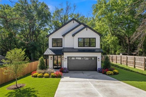 274 White St, Hoschton, GA, 30548-6018 | Card Image