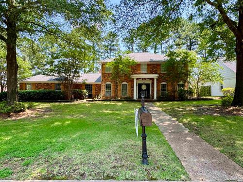 8264 Whispering Pines Cir, Germantown, TN, 38139-3220 | Card Image