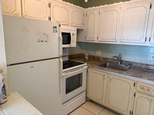 332 Dover B, West Palm Beach, FL, 33417 | Card Image