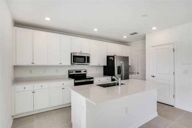 640 Trotters Dr, House other with 4 bedrooms, 3 bathrooms and null parking in EAGLE LAKE FL | Image 13