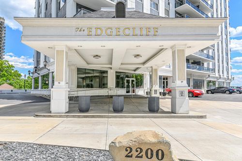 2200 Victory Pkwy, Cincinnati, OH, 45206-2882 | Card Image