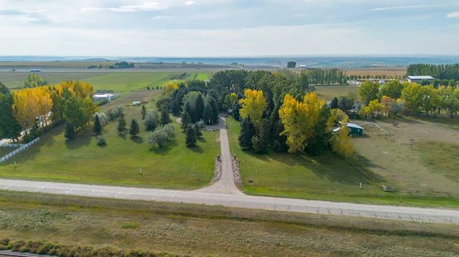 231077 Twp Rd 100 A, Home with 5 bedrooms, 2 bathrooms and null parking in Rural Lethbridge County AB | Image 38