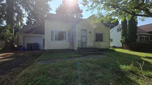 415 Meadow Rd, Syracuse, NY, 13219-2309 | Card Image