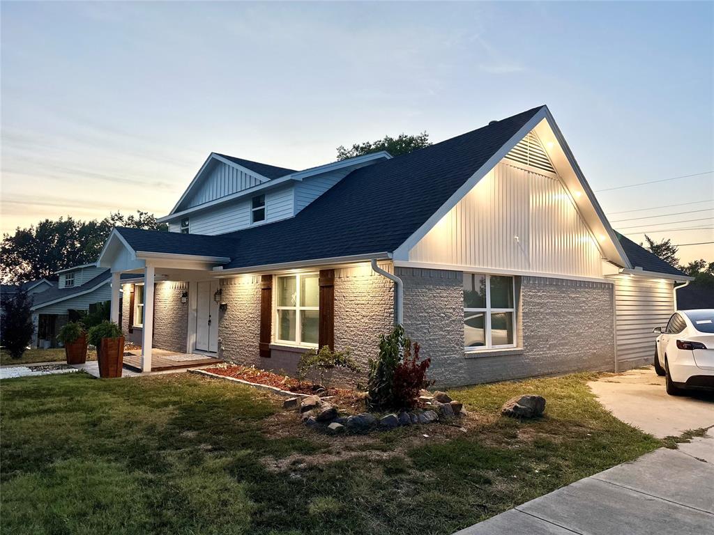 Hood St, Carrollton, TX 75006
