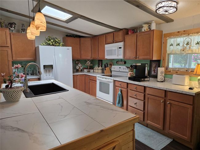 17172 Ne 37 Th Ave, House other with 3 bedrooms, 2 bathrooms and null parking in CITRA FL | Image 21