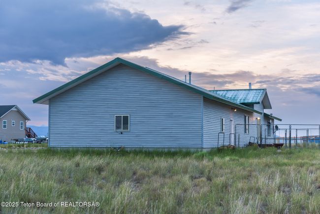 12 Osage Path Trail, House other with 3 bedrooms, 2 bathrooms and null parking in Boulder WY | Image 5