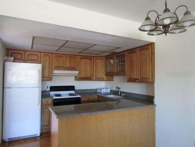 APT-226 - 400 Base Ave E, Condo with 3 bedrooms, 2 bathrooms and null parking in VENICE FL | Image 4